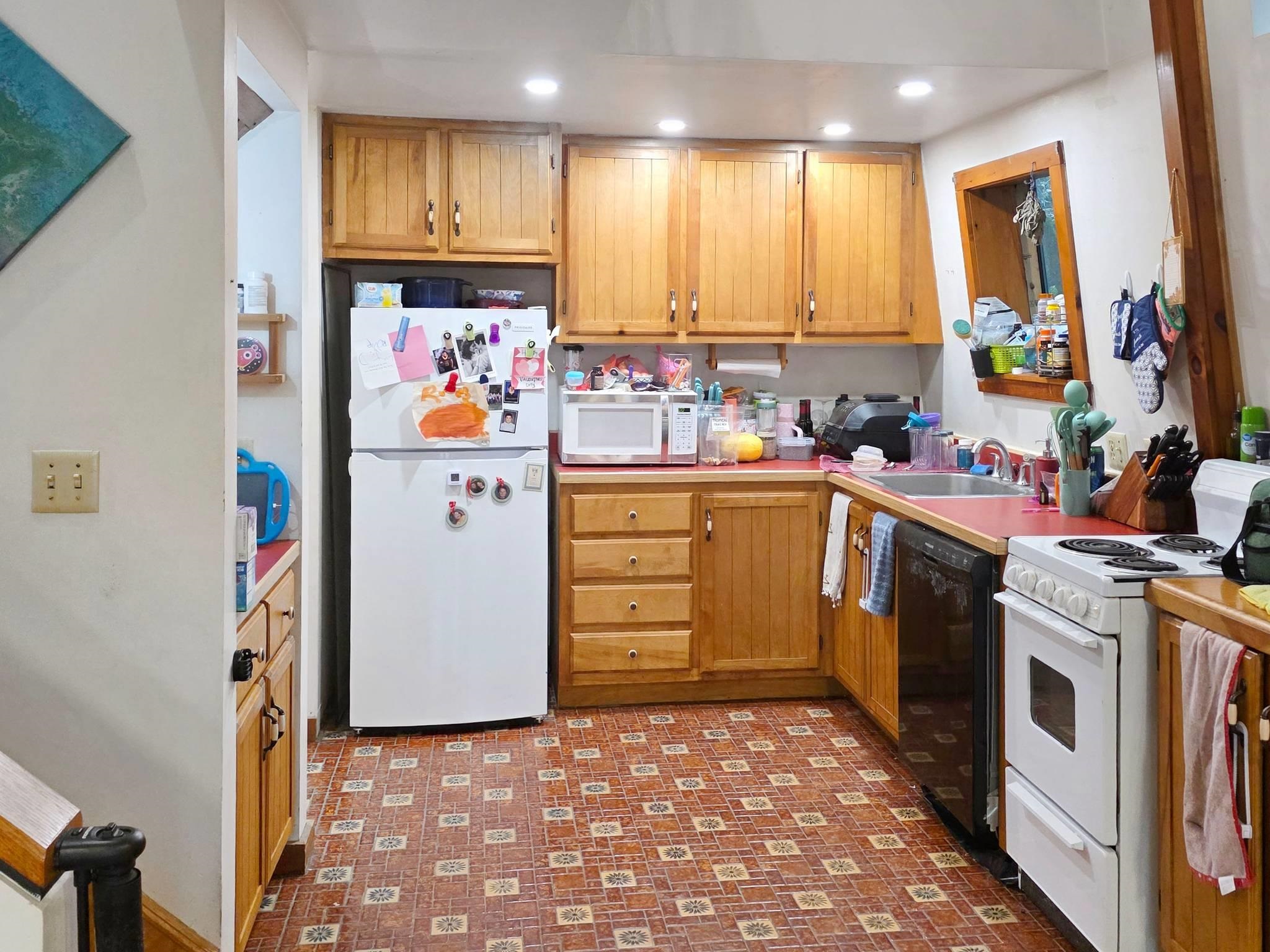389 Dothan Road Hartford, VT 05001 - Photo 6 of 20