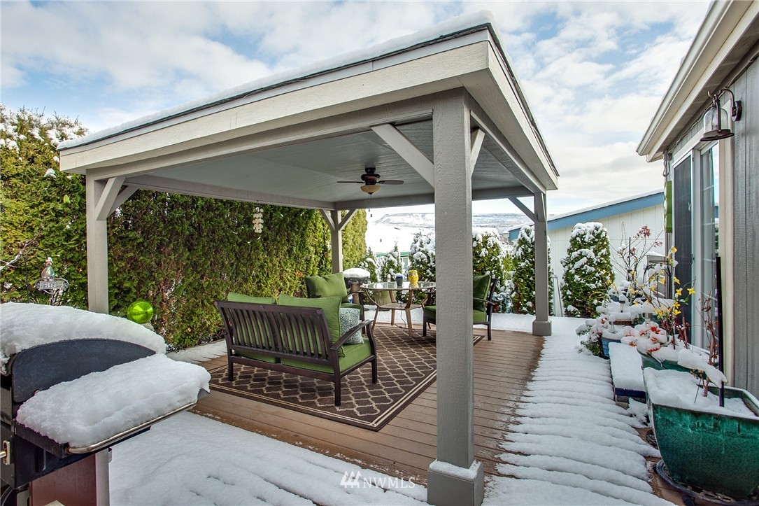 1622 Meadow Ridge Drive Wenatchee, WA 98801 - Photo 2 of 20 Gallery Image 2