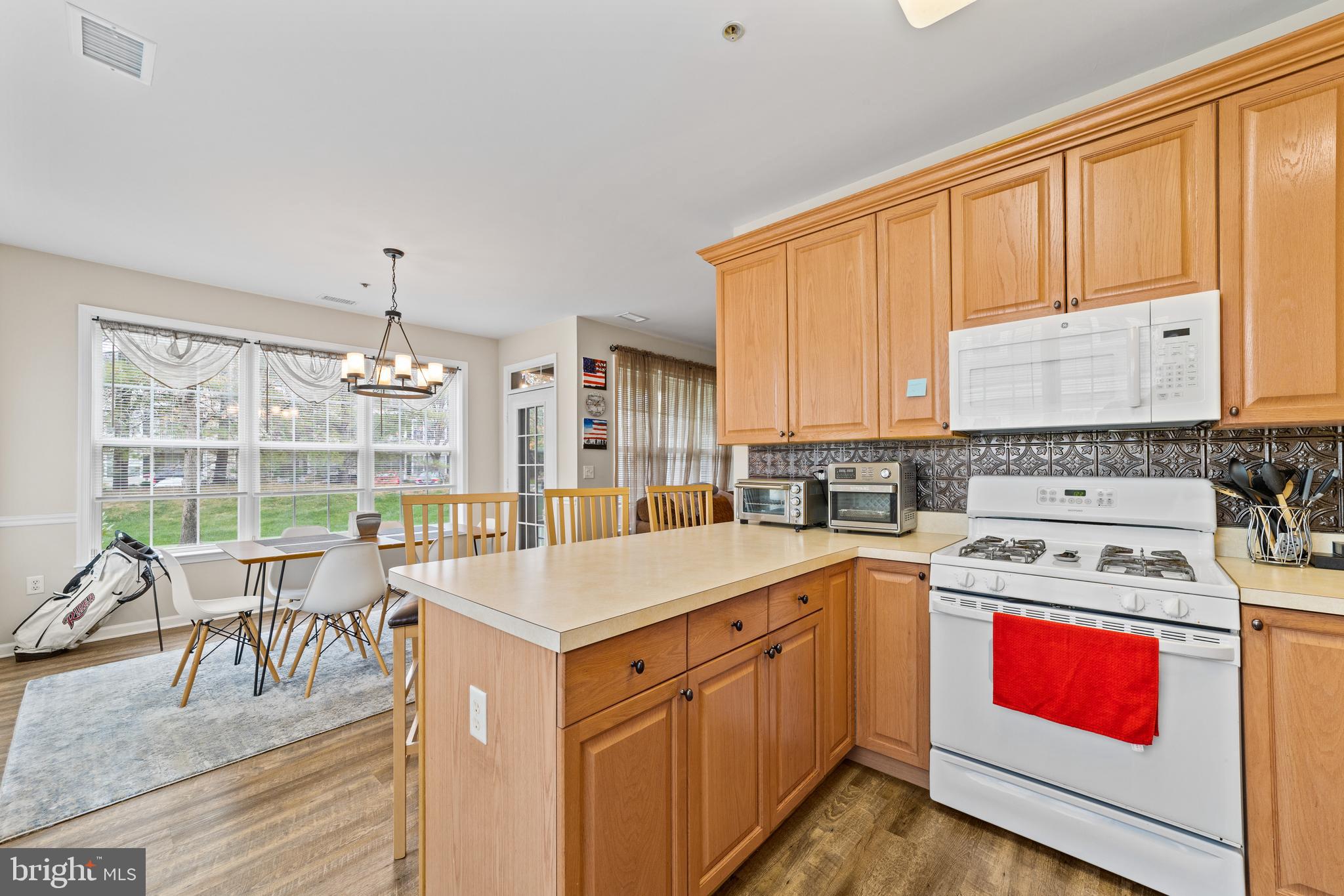 51 Kyle Way Ewing, NJ 08628 - Photo 7 of 25