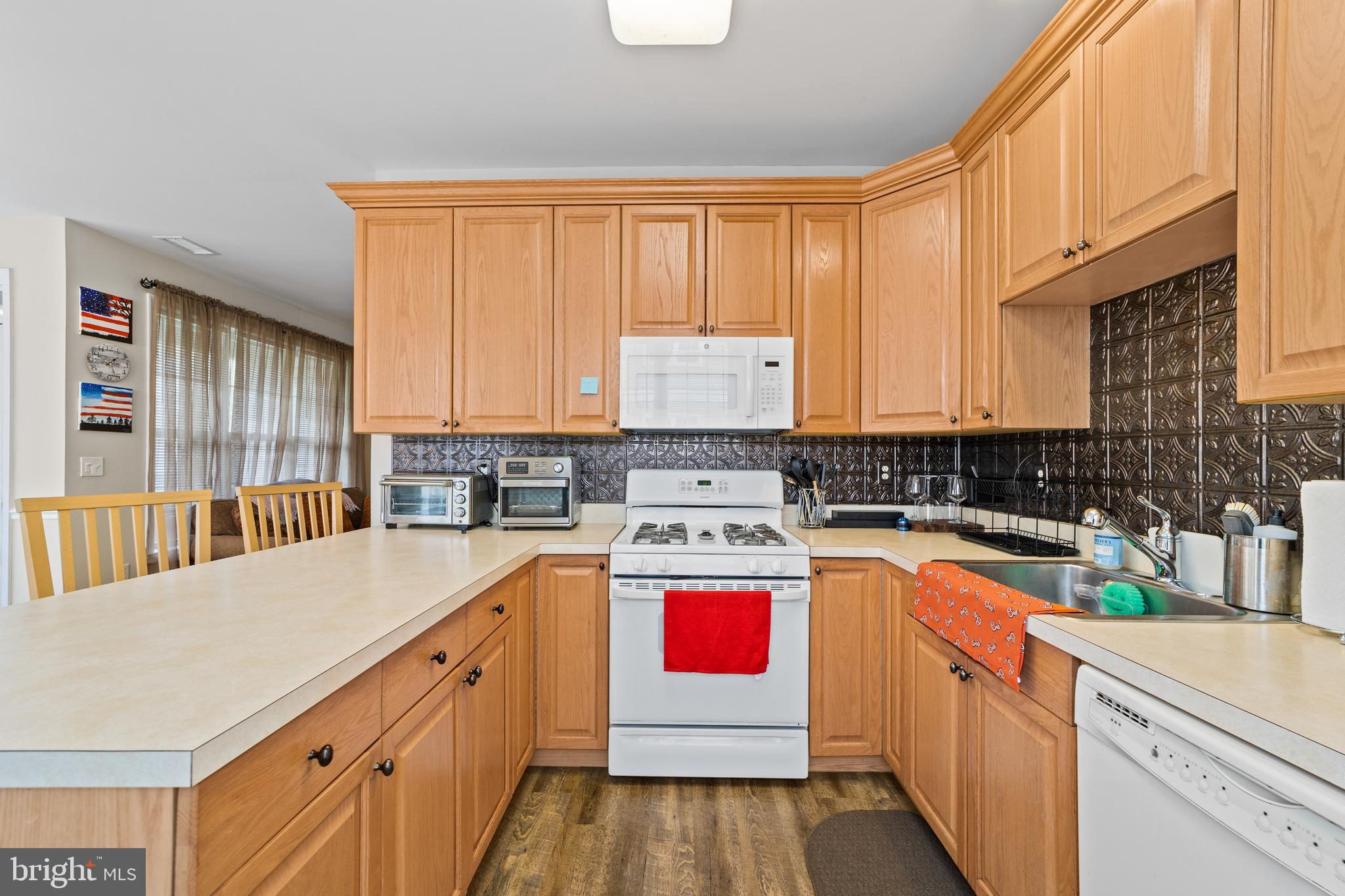 51 Kyle Way Ewing, NJ 08628 - Photo 8 of 25