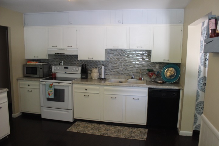 1913 South York Road Yorktown, IN 47396 - Photo 8 of 20 Gallery Image 8