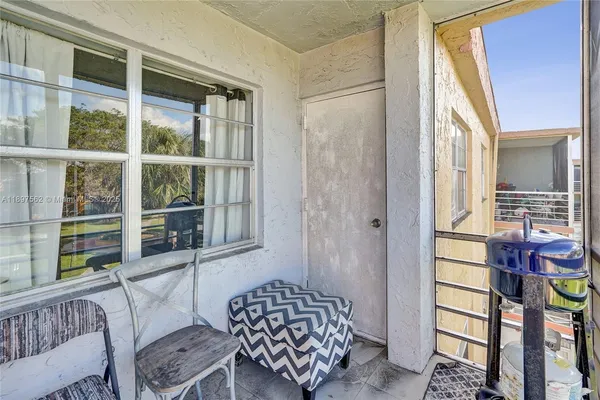 $185,000 | 4314 Northwest 9th Avenue, Unit 33D, Deerfield Beach, FL 33064