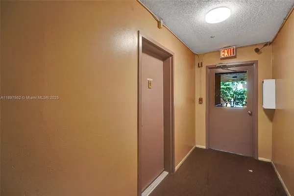 $185,000 | 4314 Northwest 9th Avenue, Unit 33D, Deerfield Beach, FL 33064