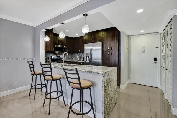 $185,000 | 4314 Northwest 9th Avenue, Unit 33D, Deerfield Beach, FL 33064