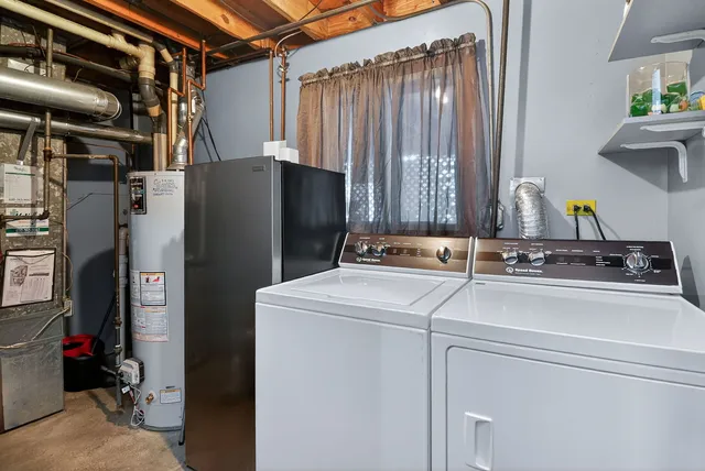 $465,000 | 1580 College Lane South, Wheaton, IL 60189