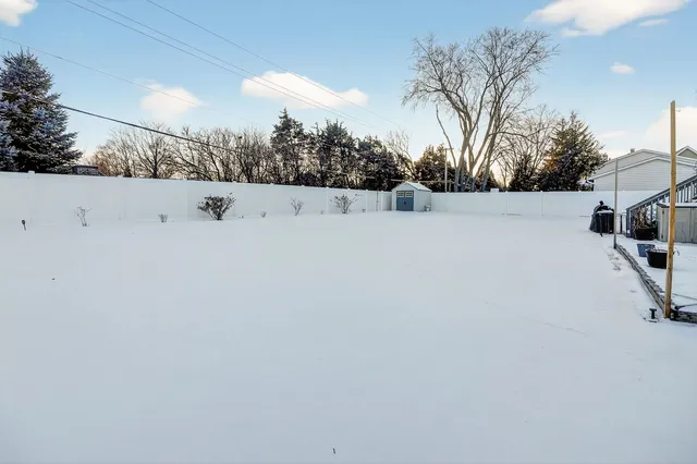 $465,000 | 1580 College Lane South, Wheaton, IL 60189