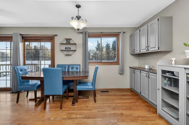 $465,000 | 1580 College Lane South, Wheaton, IL 60189