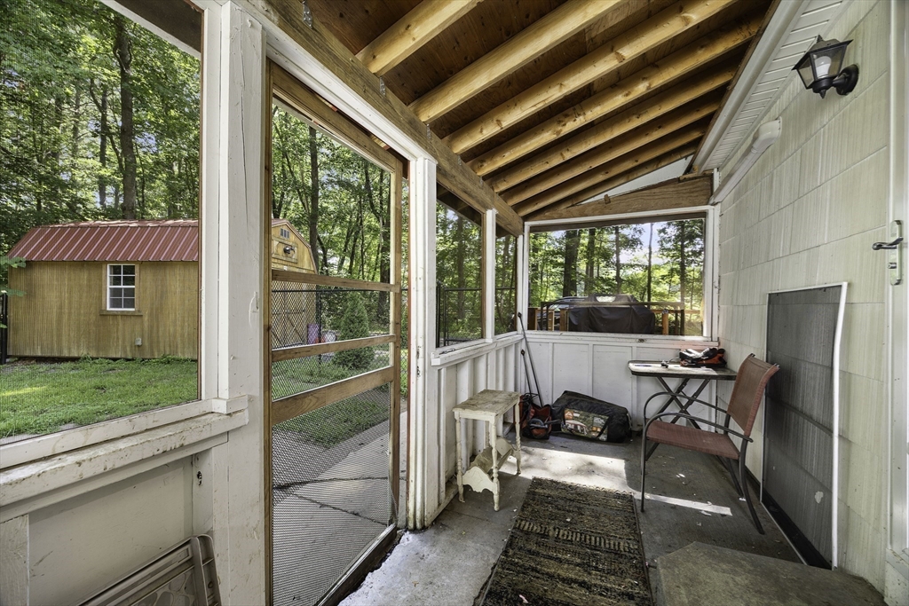 284 Buck Pond Road Westfield, MA 01085 - Photo 21 of 36