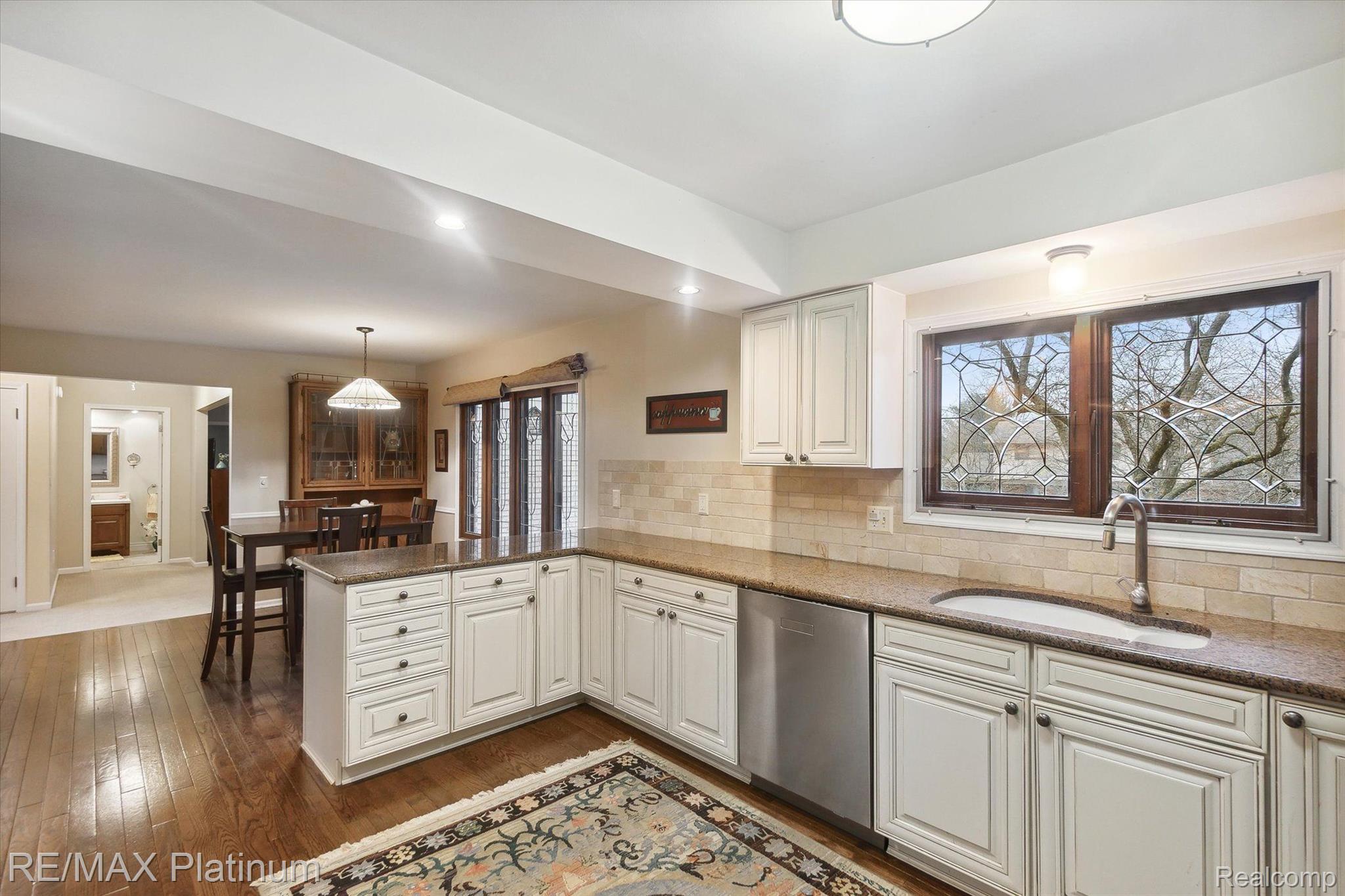 376 Longford Drive Rochester, MI 48309 - Photo 19 of 50 Gallery Image 19
