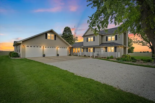 $395,000 | 2740 County Road 1400 East, Rantoul, IL 61866