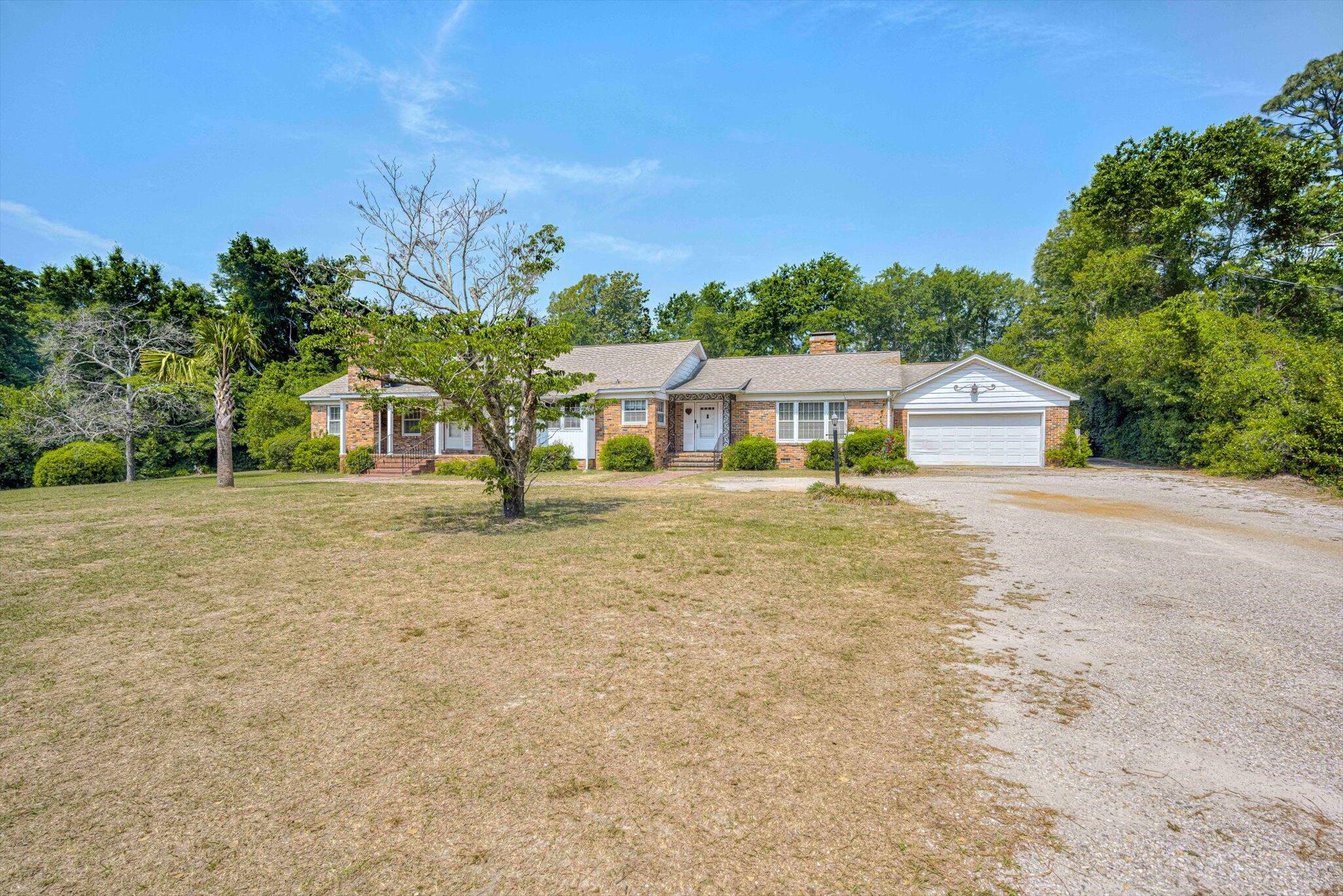 919 Wildwood Road Aiken, SC 29801 - Photo 4 of 34