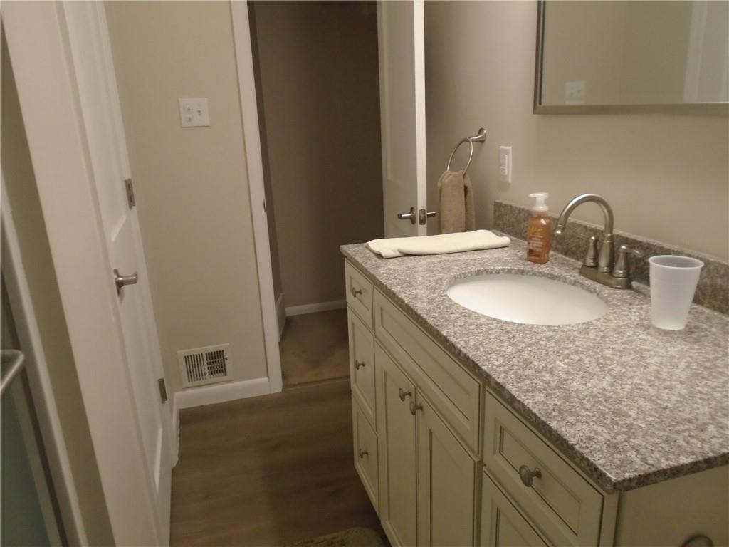 1121 Spruce Street Ambridge, PA 15003 - Photo 11 of 41