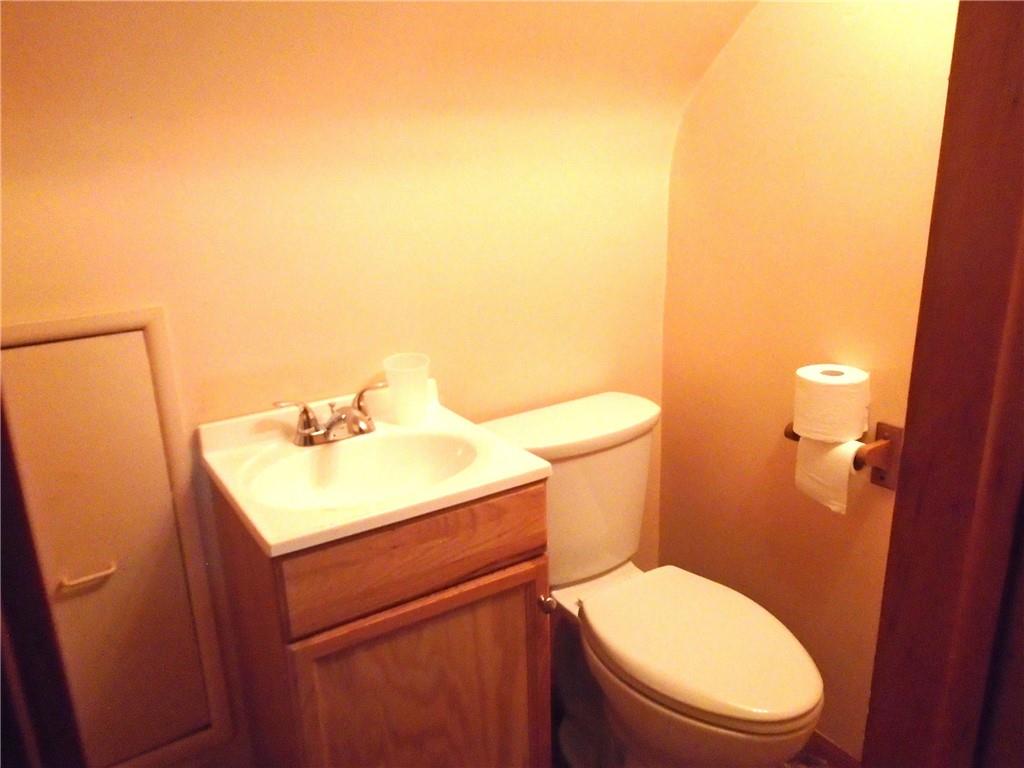 1121 Spruce Street Ambridge, PA 15003 - Photo 34 of 41