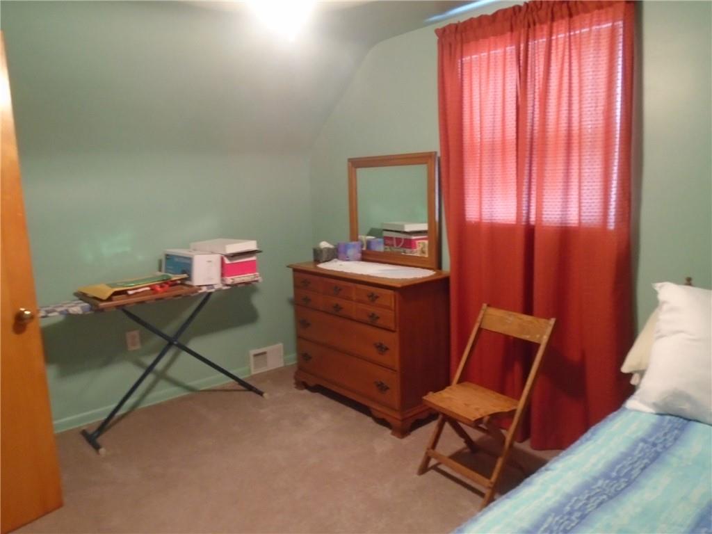 1121 Spruce Street Ambridge, PA 15003 - Photo 35 of 41