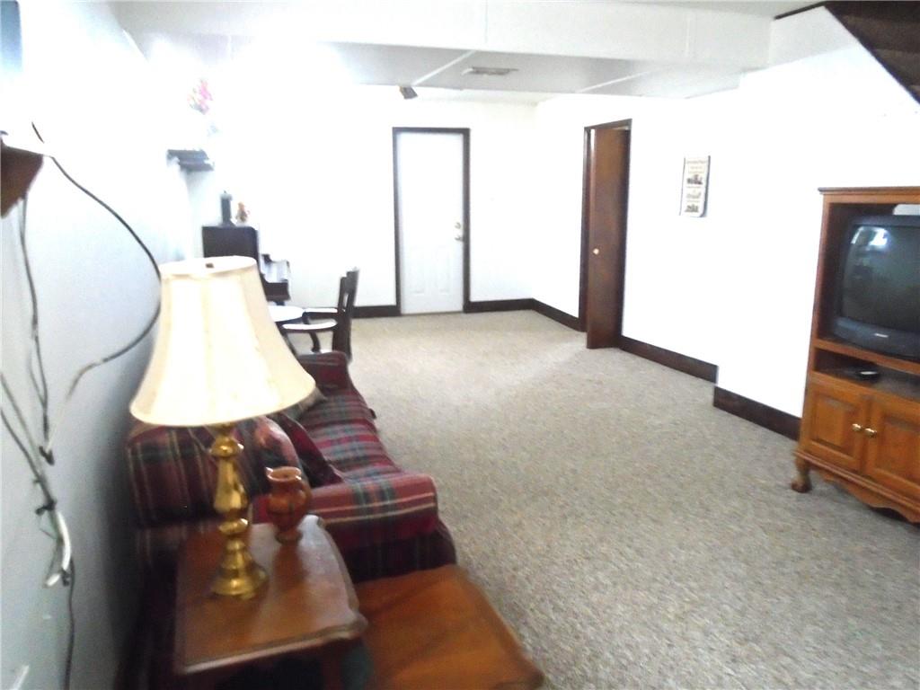 1121 Spruce Street Ambridge, PA 15003 - Photo 37 of 41