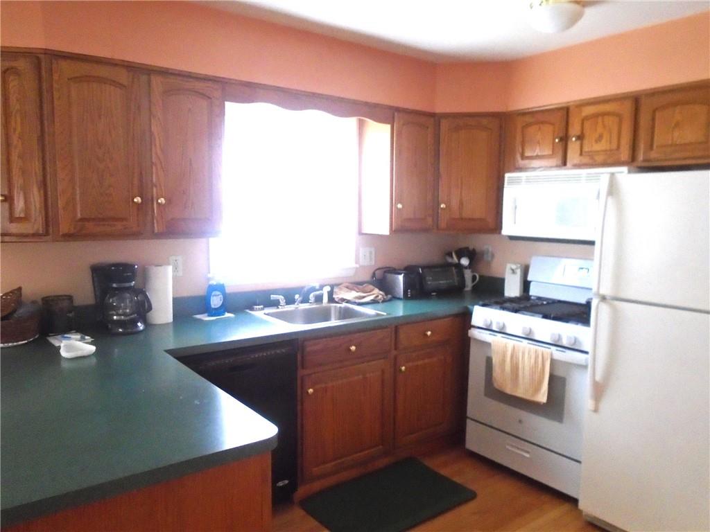 1121 Spruce Street Ambridge, PA 15003 - Photo 7 of 41