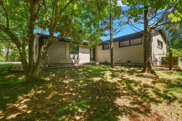 $299,900 | 19 Horseshoe Bend Road, Leoma, TN 38468