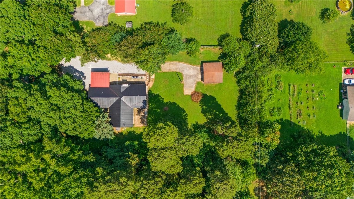 19 Horseshoe Bend Road Leoma, TN 38468 - Photo 29 of 29 an aerial view of a house with a yard