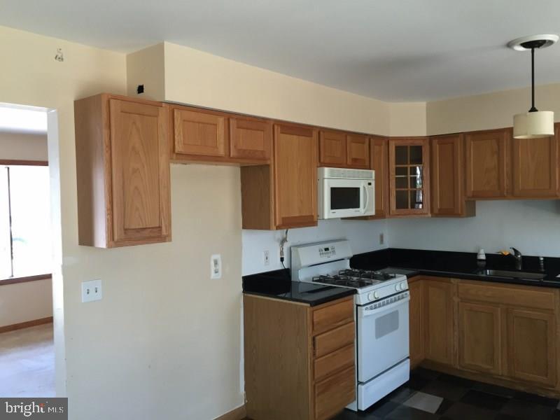 120 Marlin Road Manahawkin, NJ 08050 - Photo 2 of 12