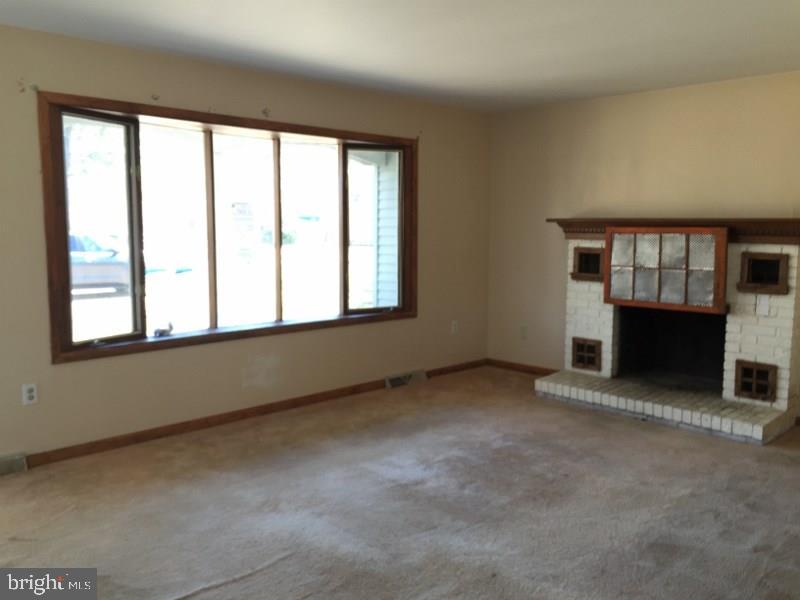 120 Marlin Road Manahawkin, NJ 08050 - Photo 5 of 12