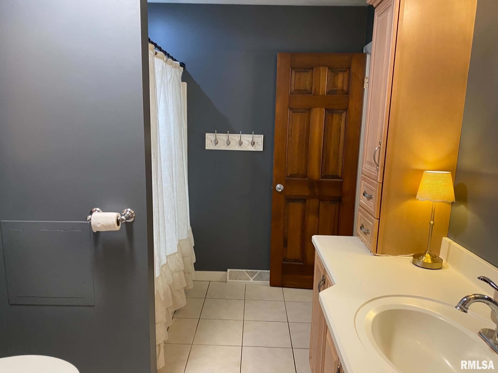 338 Harvester Road Canton, IL 61520 - Photo 39 of 49