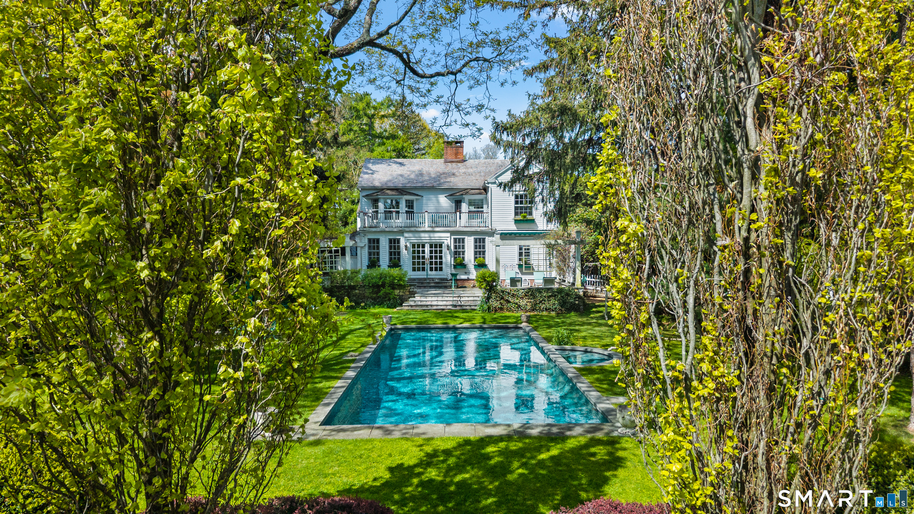 11 Clapboard Hill Road Westport, CT 06880 - Photo 4 of 22