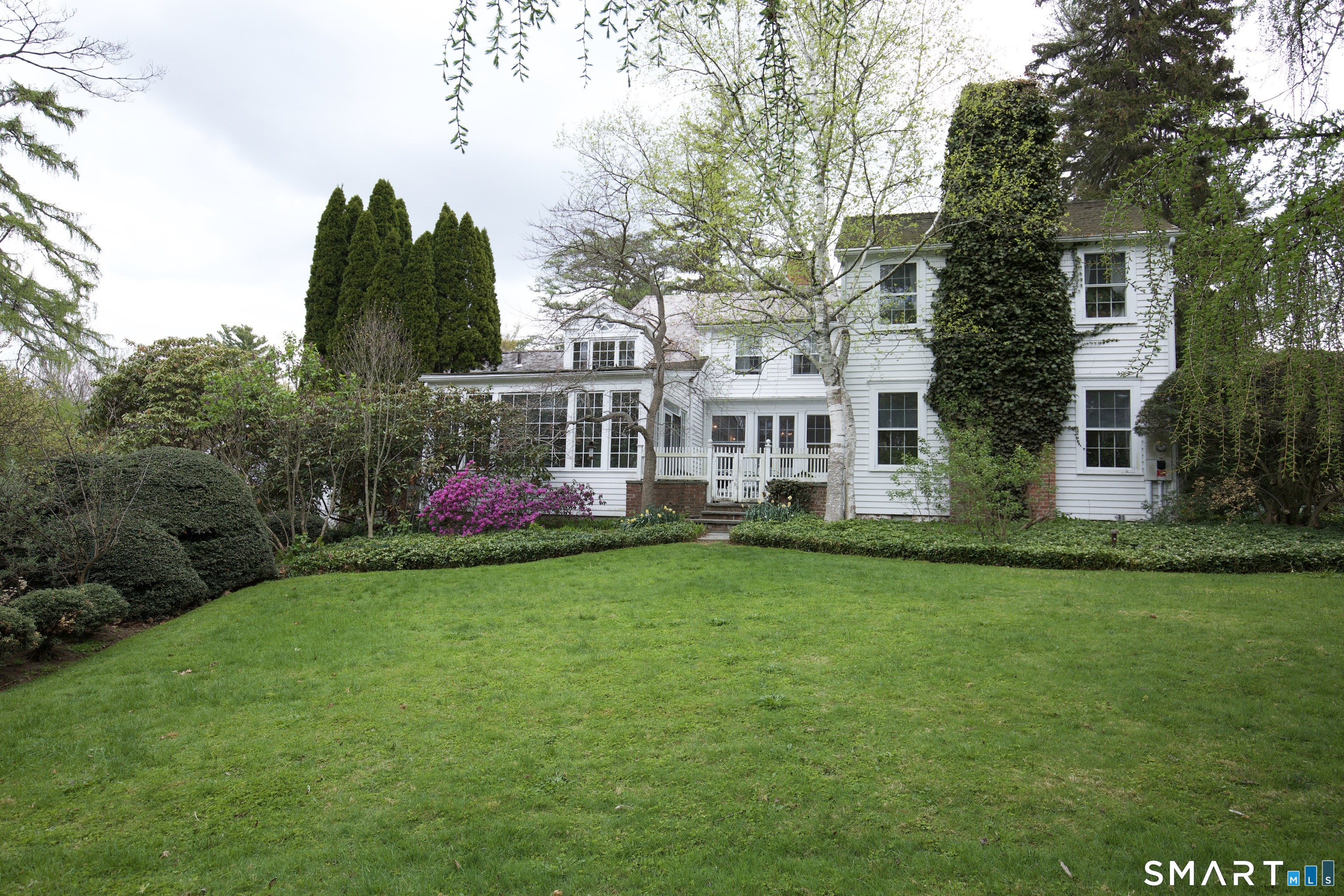 11 Clapboard Hill Road Westport, CT 06880 - Photo 6 of 22