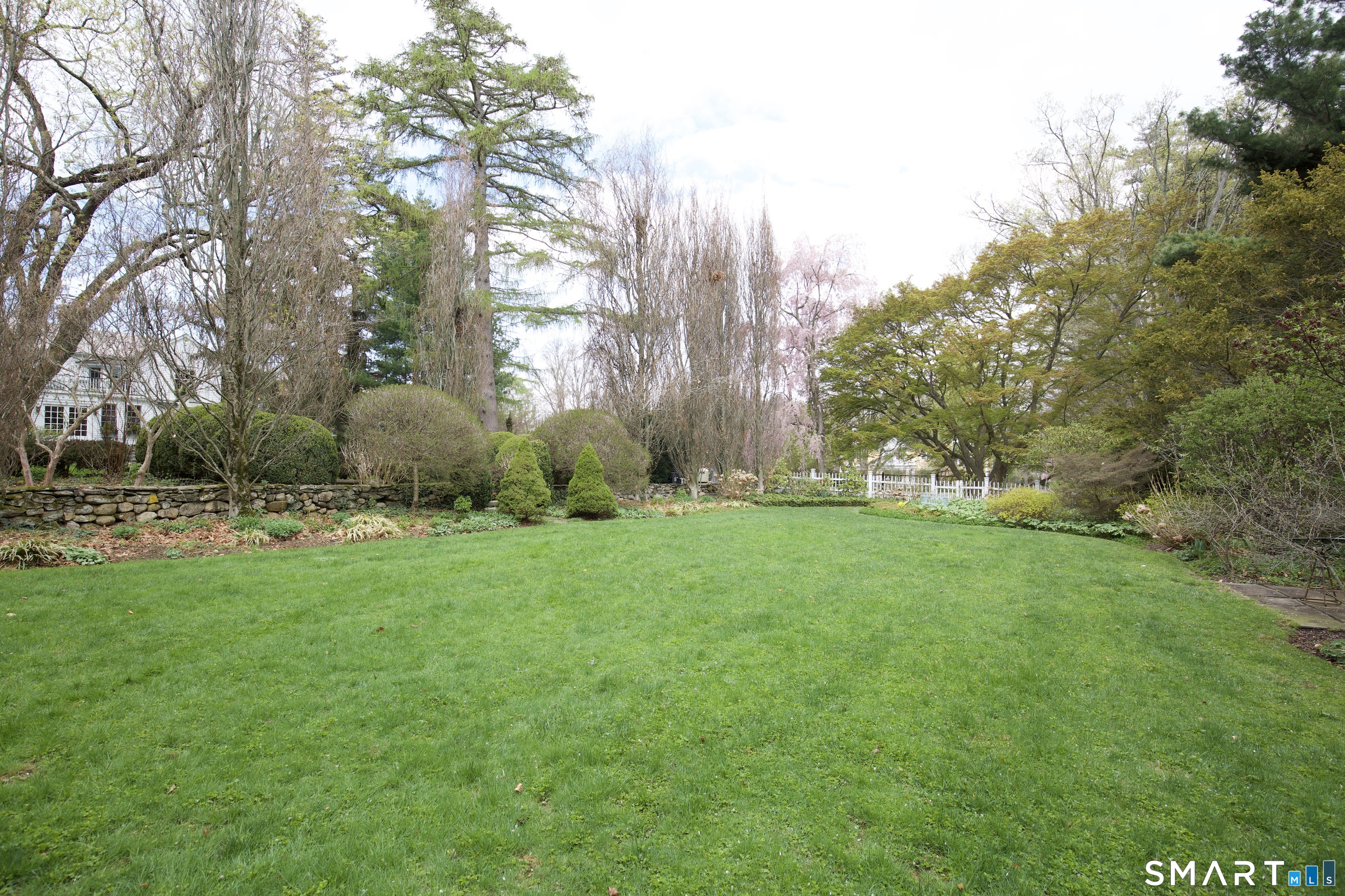 11 Clapboard Hill Road Westport, CT 06880 - Photo 7 of 22