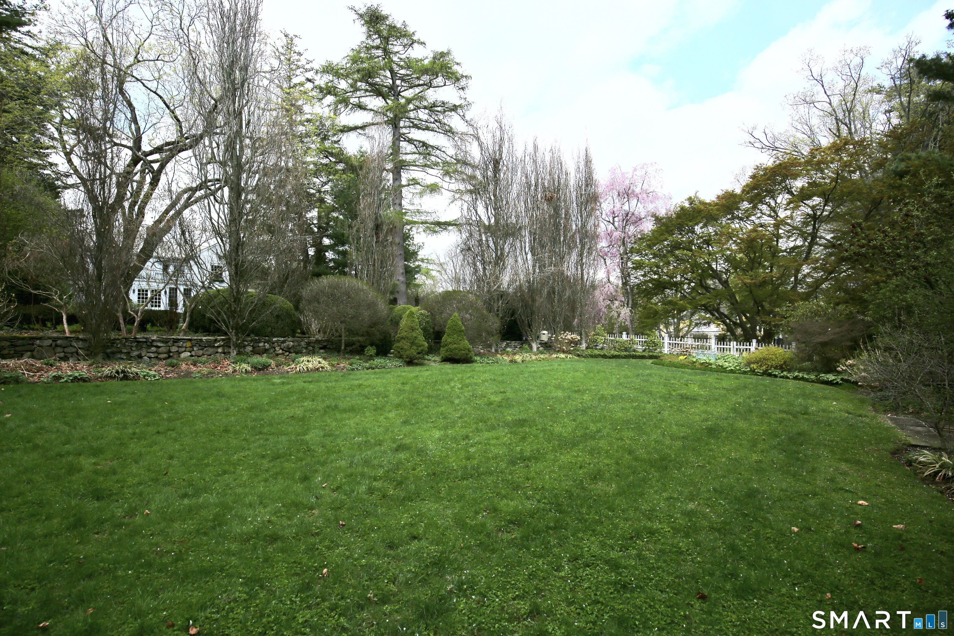 11 Clapboard Hill Road Westport, CT 06880 - Photo 10 of 22