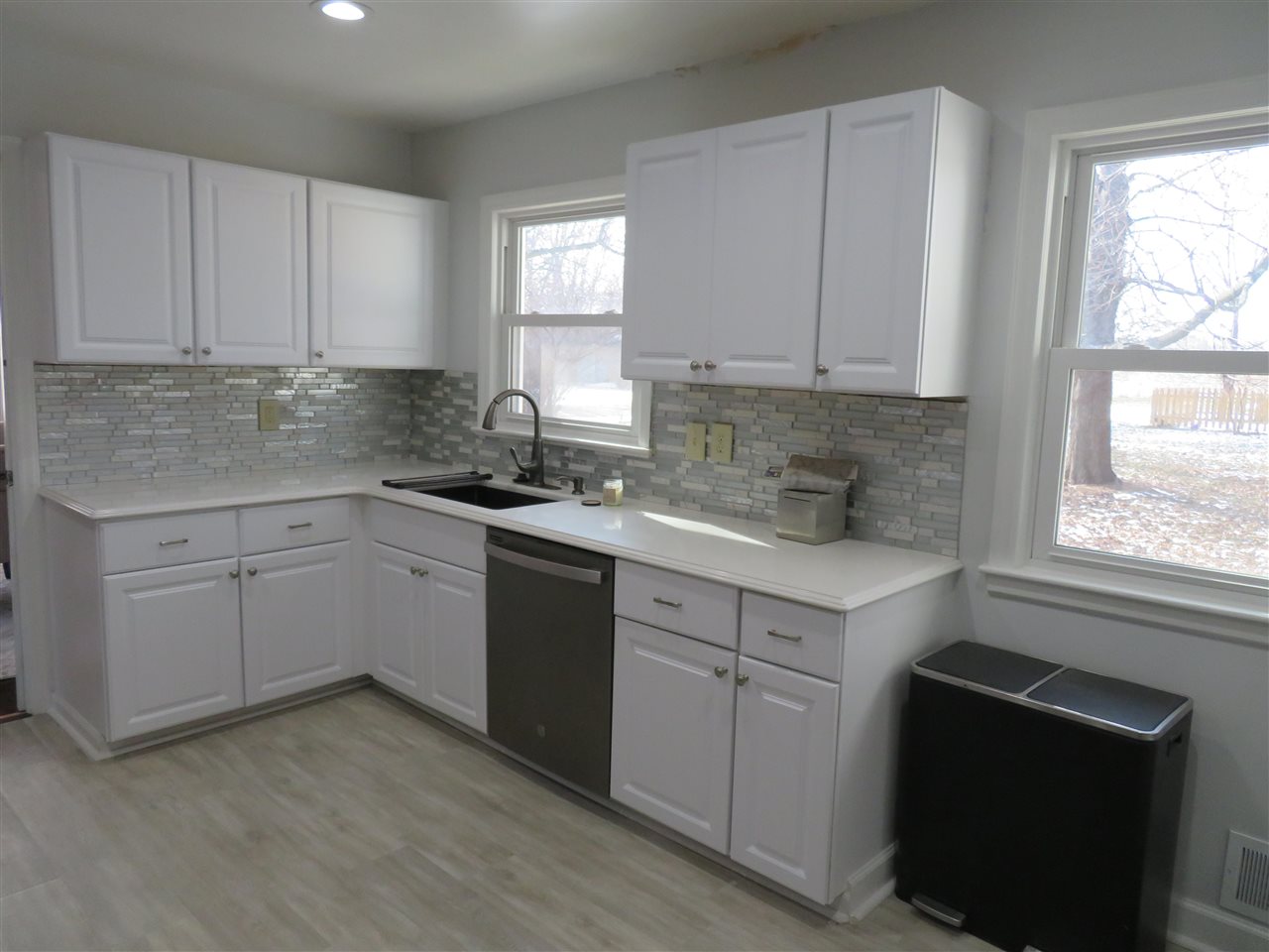 507 Bon Air Road Lansing, MI 48917 - Photo 13 of 36 50064633-12.JPG