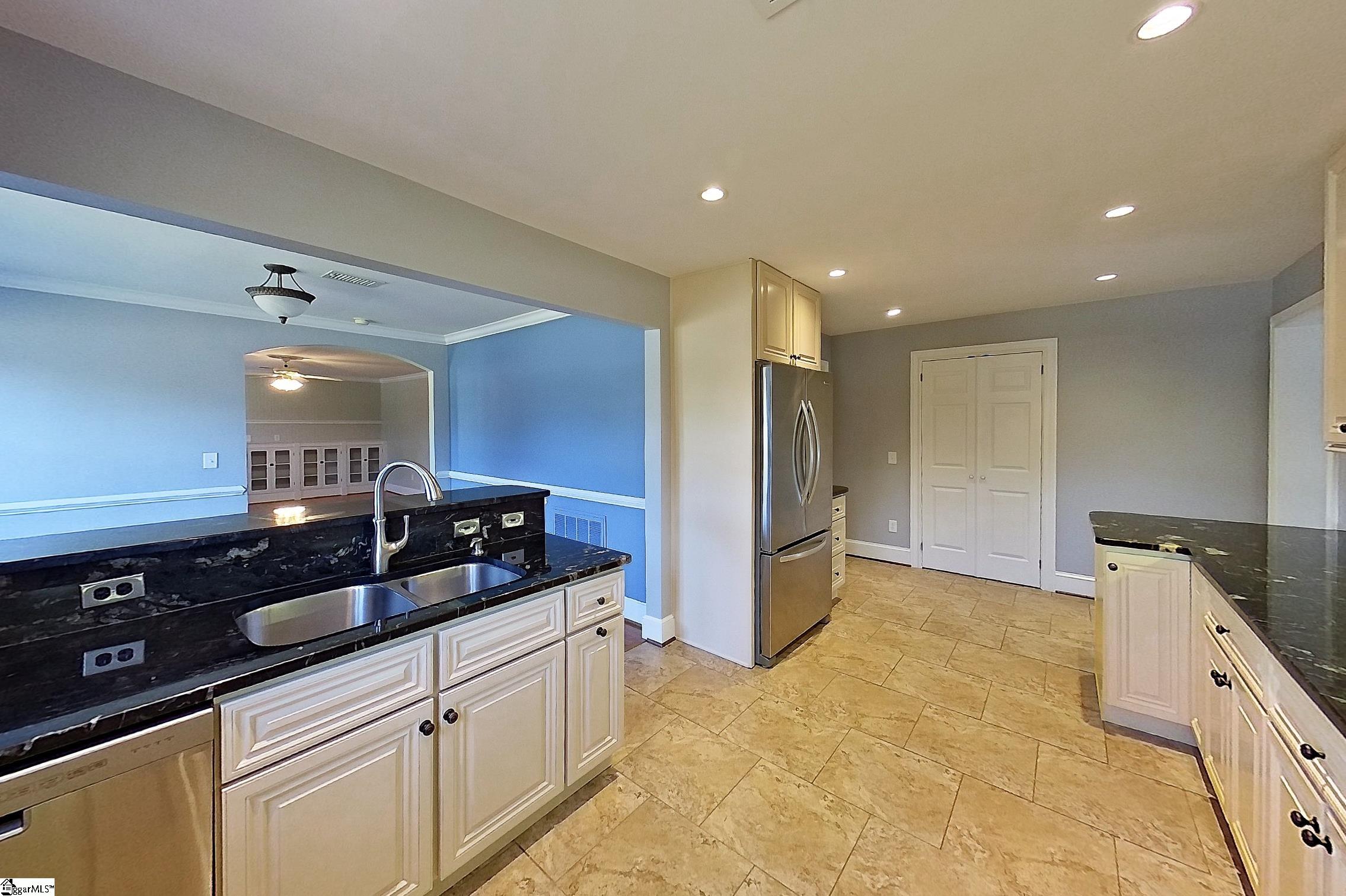 455 State Rd S-42-50 Woodruff, SC 29388 - Photo 5 of 17 Gallery Image 5
