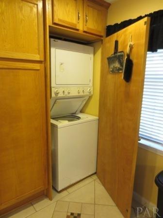207 Berry Road Pensacola, FL 32507 - Photo 8 of 23