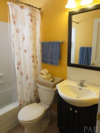 207 Berry Road Pensacola, FL 32507 - Photo 9 of 23