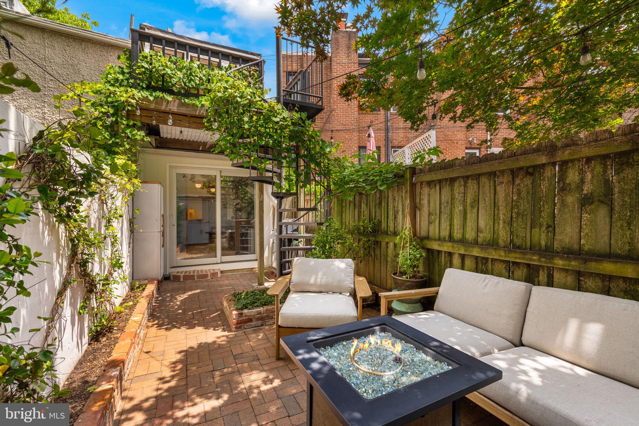 331 11th Street Southeast Washington, DC 20003 - Photo 17 of 32 Patio