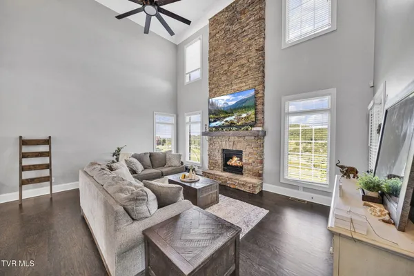 $1,175,000 | 301 Sunset Ridge Court, Johnson City, TN 37615