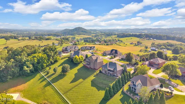 $1,175,000 | 301 Sunset Ridge Court, Johnson City, TN 37615