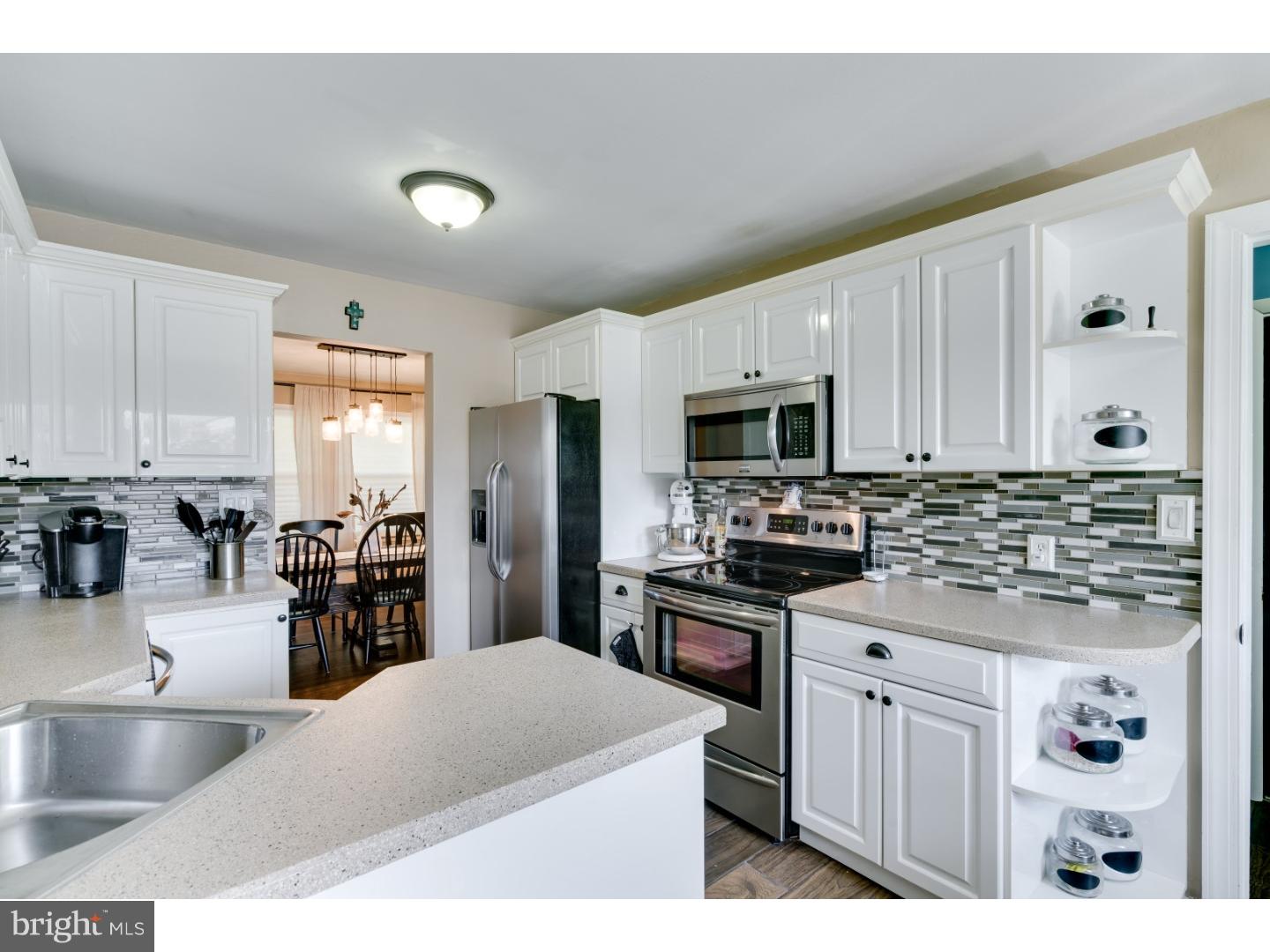 2 Greentree Road Hamilton, NJ 08619 - Photo 5 of 25