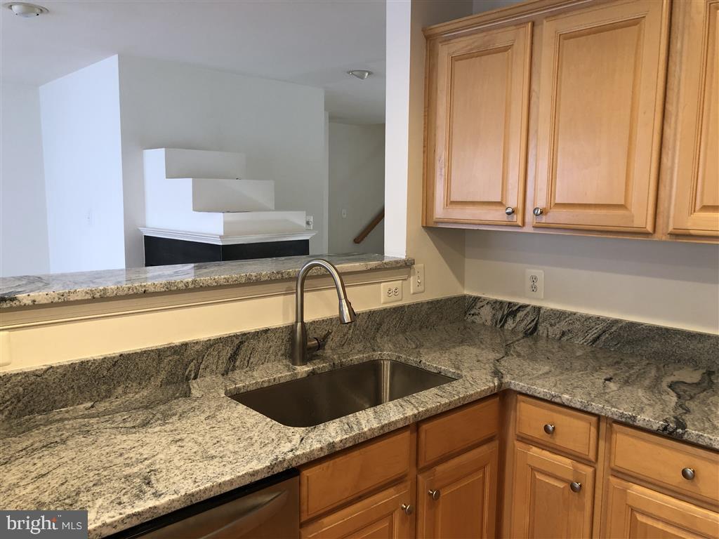 1893 Crescent Park Drive, Unit 109B Reston, VA 20190 - Photo 6 of 26