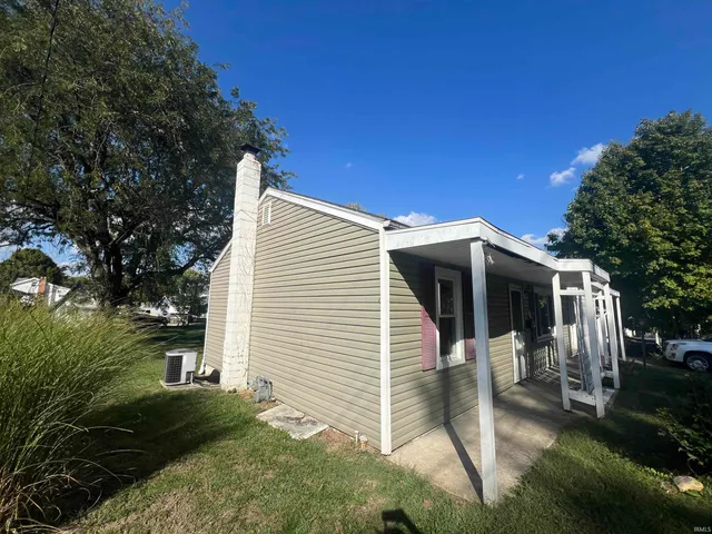 $89,900 | 916 West 10th Street, Connersville, IN 47331