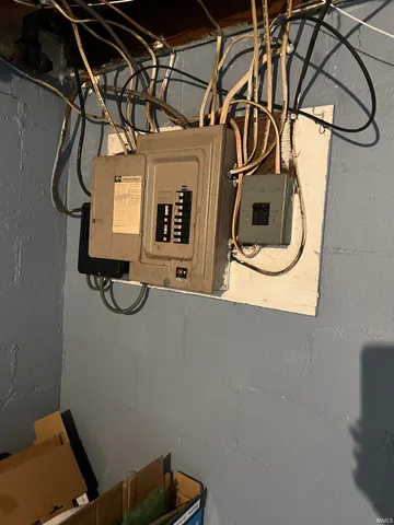 $89,900 | 916 West 10th Street, Connersville, IN 47331