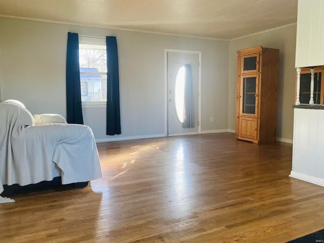 $89,900 | 916 West 10th Street, Connersville, IN 47331