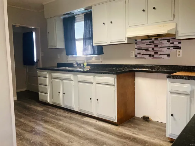 $89,900 | 916 West 10th Street, Connersville, IN 47331