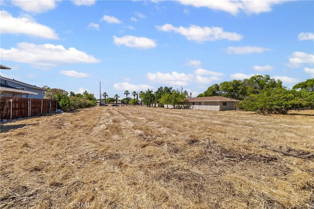 82 Nelson Road Oroville, CA 95965 - Photo 11 of 27 a view of a dry yard with wooden fence