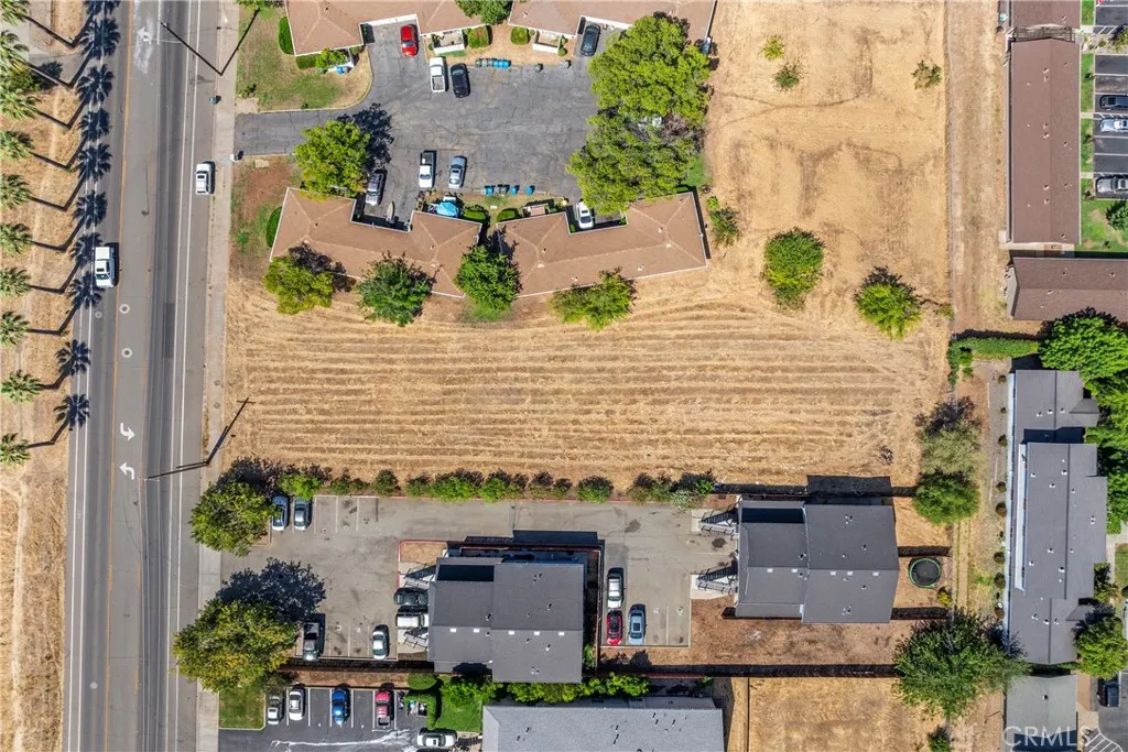 82 Nelson Road Oroville, CA 95965 - Photo 17 of 27 an aerial view of a house with a yard and plants