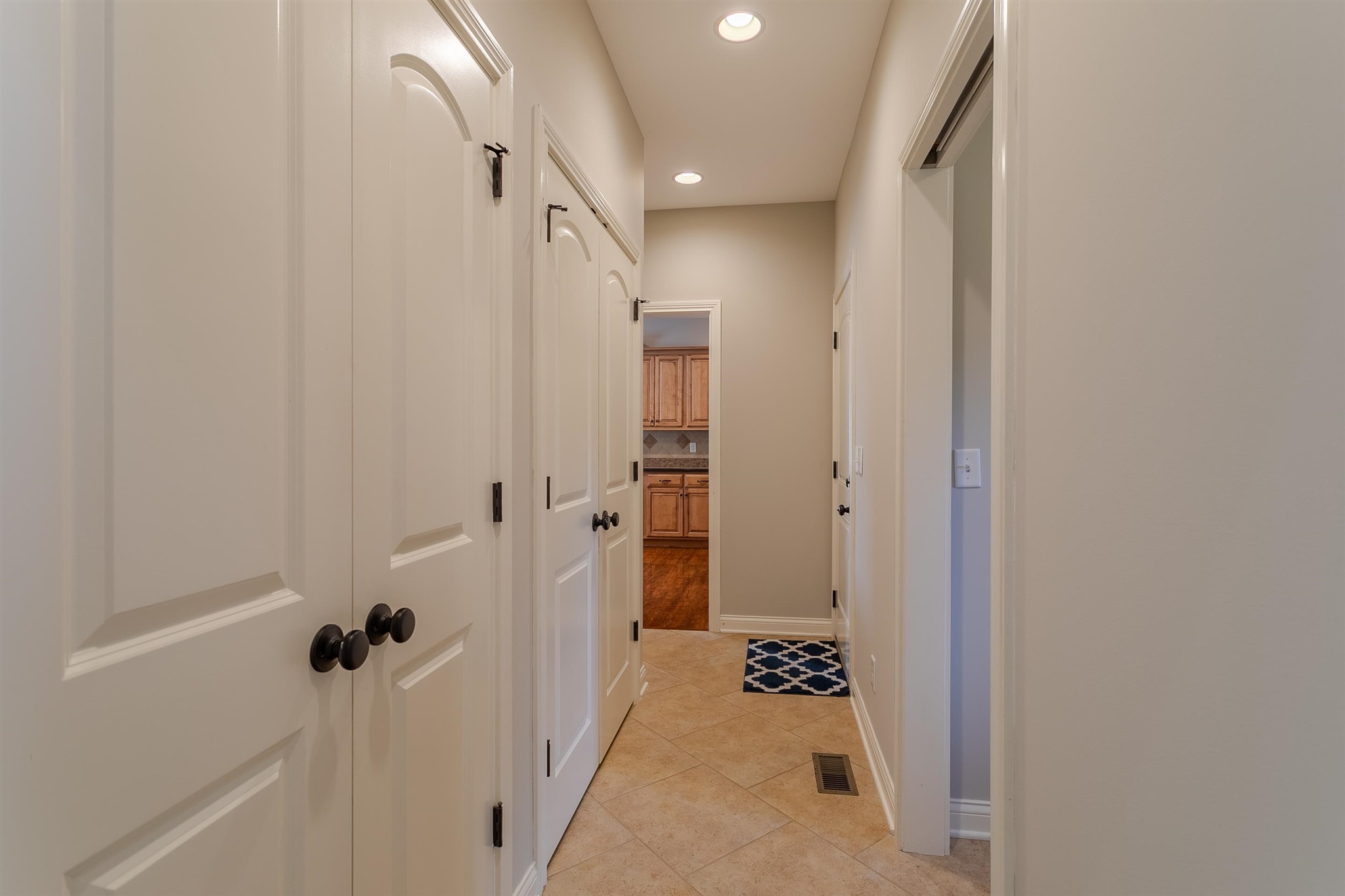 4368 Huntington Ridge Circle Newburgh, IN 47630 - Photo 14 of 35 Gallery Image 14