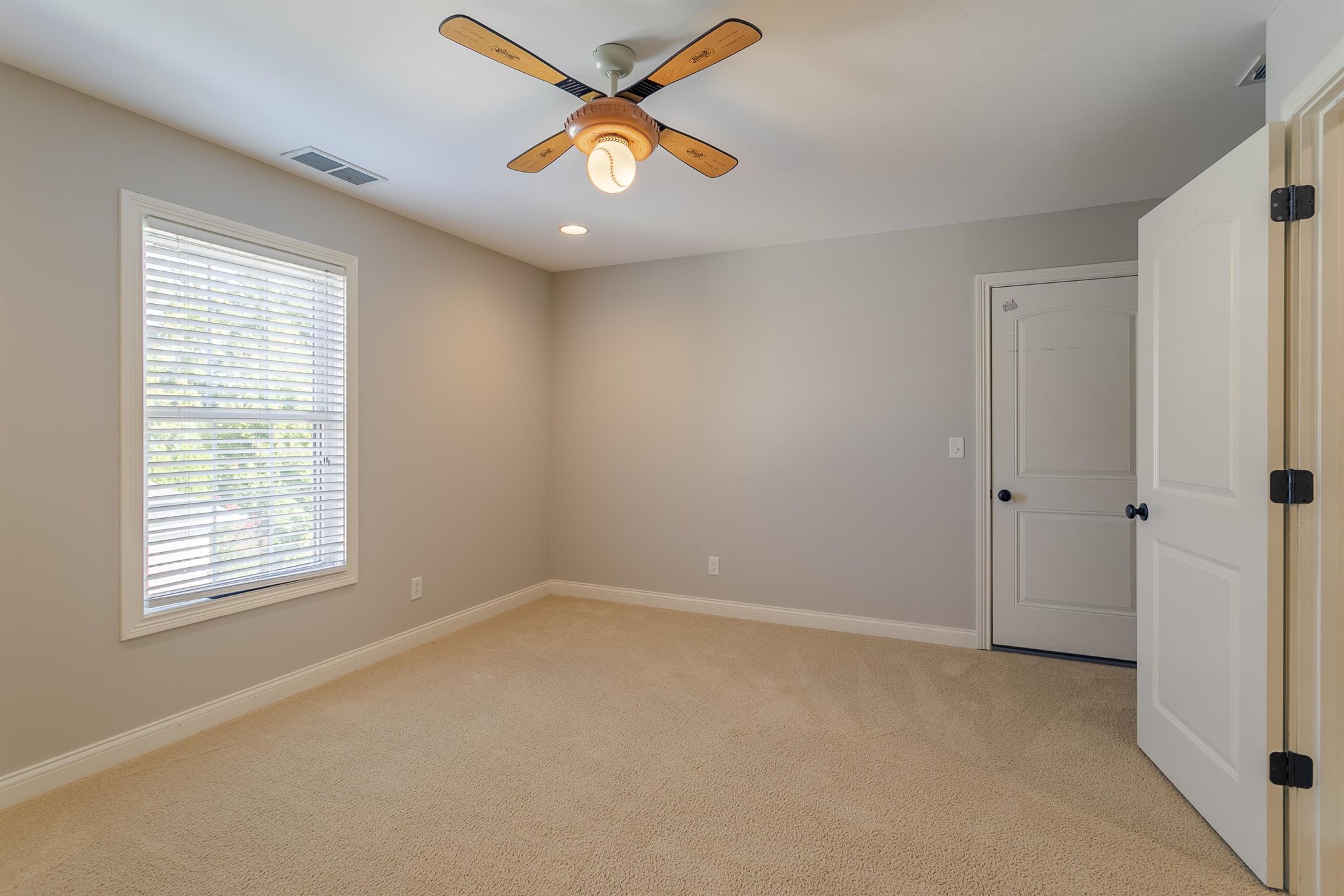4368 Huntington Ridge Circle Newburgh, IN 47630 - Photo 25 of 35 Gallery Image 25