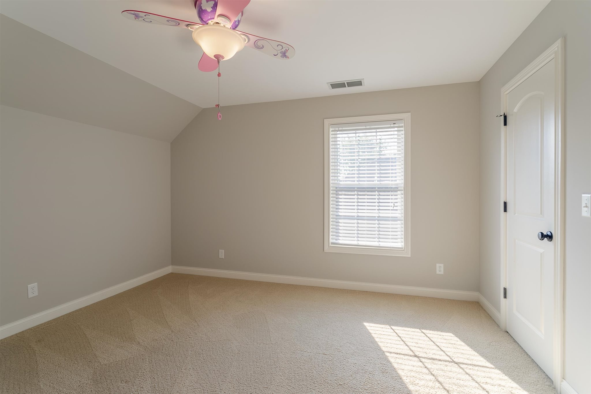 4368 Huntington Ridge Circle Newburgh, IN 47630 - Photo 28 of 35 Gallery Image 28