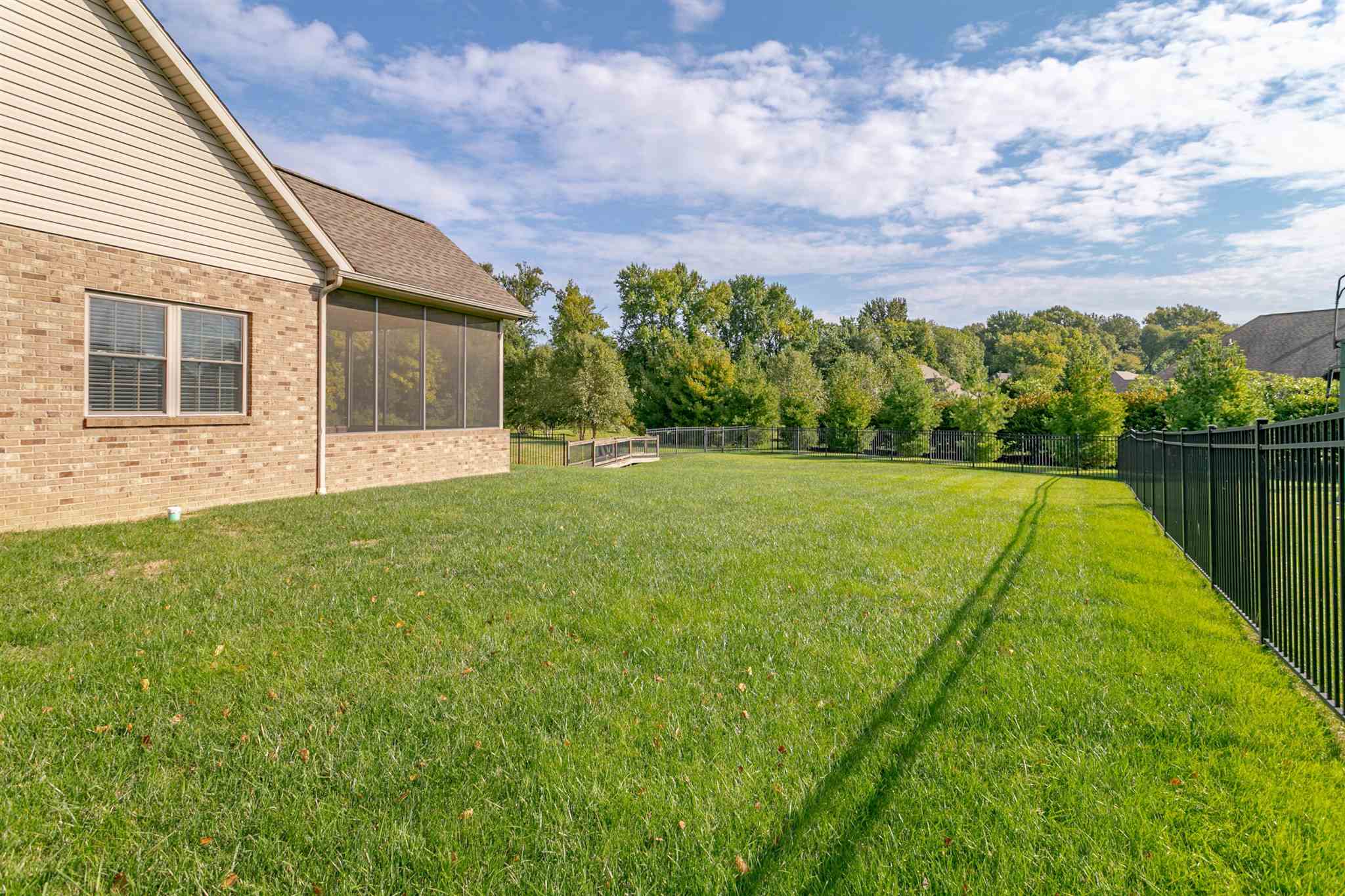 4368 Huntington Ridge Circle Newburgh, IN 47630 - Photo 34 of 35 Gallery Image 34