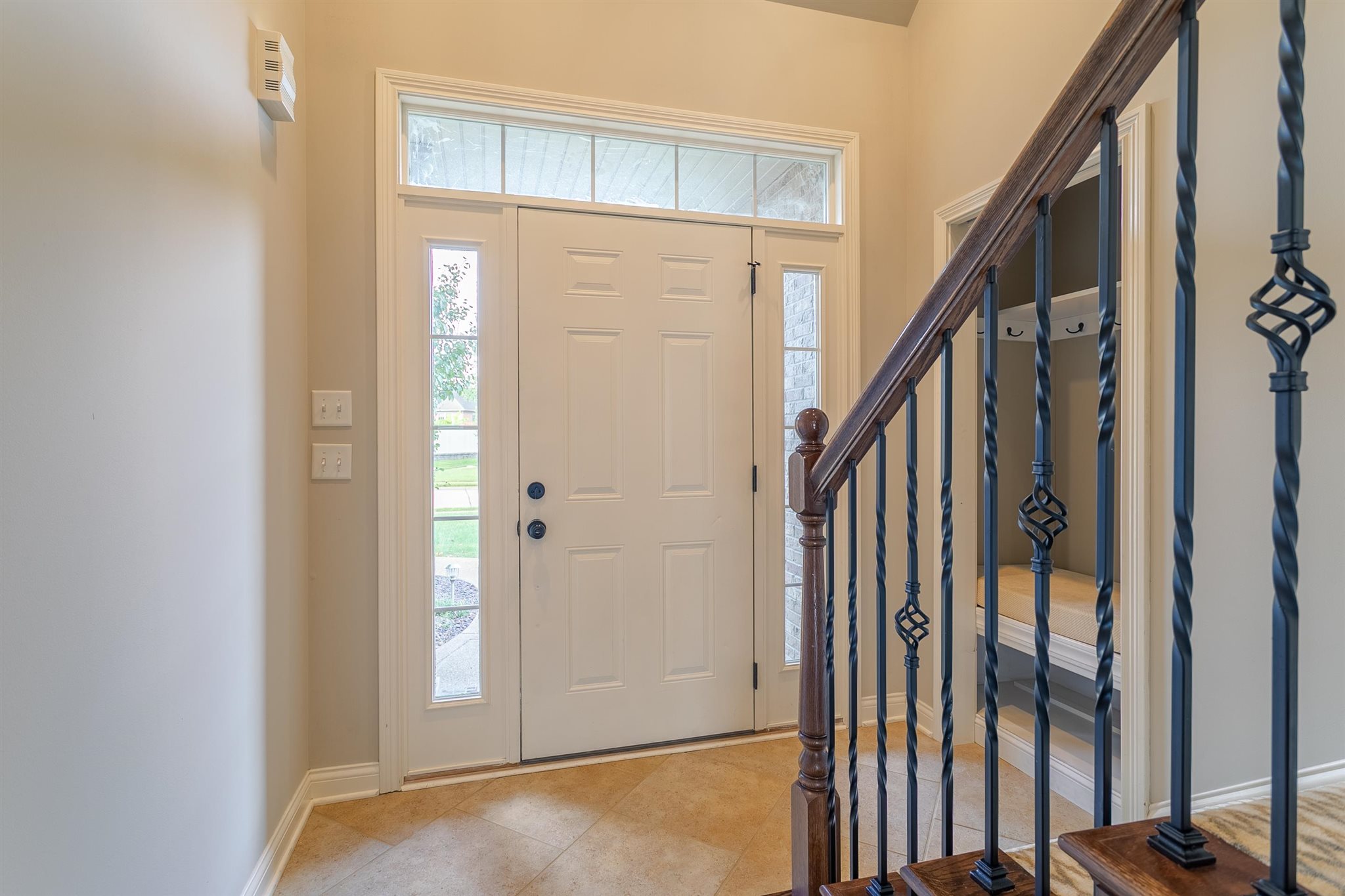 4368 Huntington Ridge Circle Newburgh, IN 47630 - Photo 5 of 35 Gallery Image 5