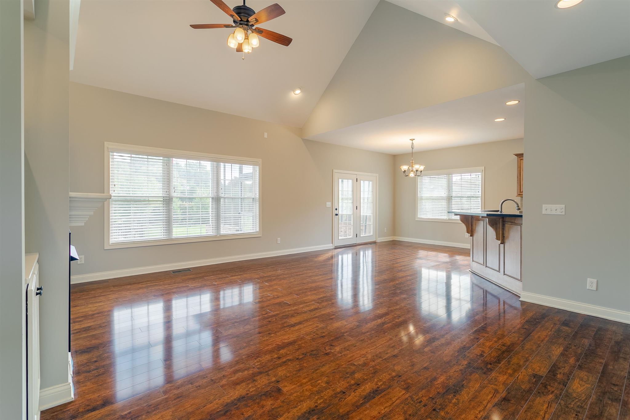 4368 Huntington Ridge Circle Newburgh, IN 47630 - Photo 7 of 35 Gallery Image 7